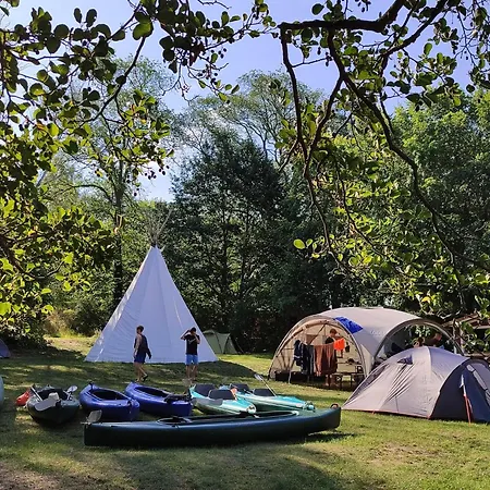 Tipi Camp Fuer Gruppen Direkt Am See, An Der Mecklenburger Seenplatte