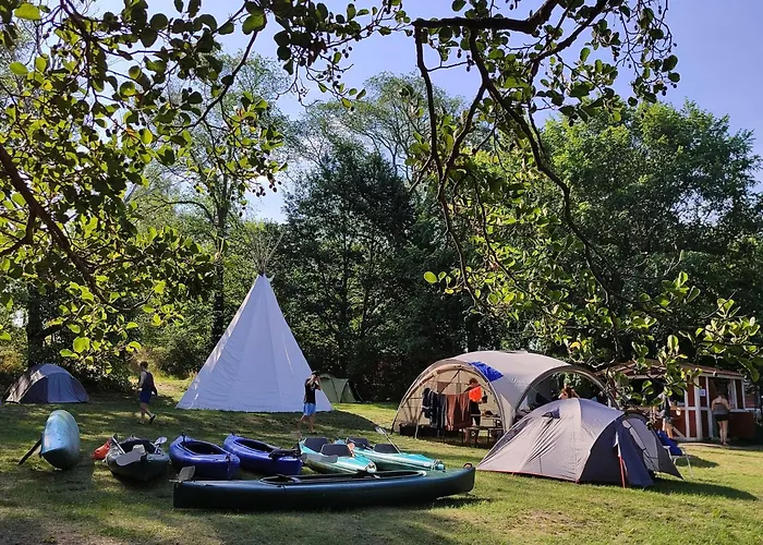 Tipi Camp Fuer Gruppen Direkt Am See, An Der Mecklenburger Seenplatte *